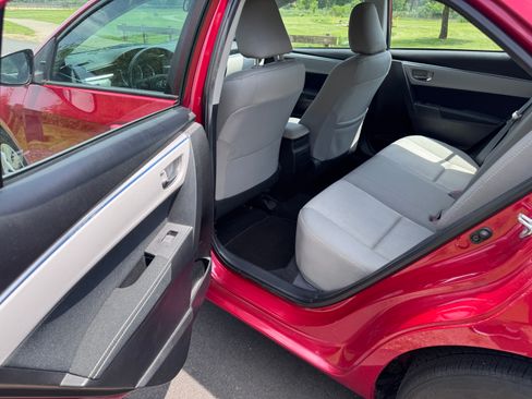 Used 2015 Toyota Corolla LE image 11