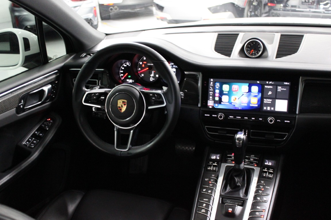 Used 2020 Porsche Macan S AWD/4WD image 32
