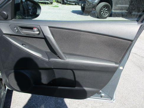 Used 2013 MAZDA MAZDA3 i Touring image 27