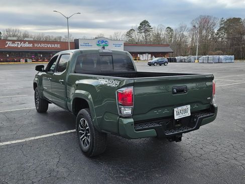 Used 2021 Toyota Tacoma image 3