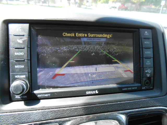 Used 2014 Chrysler Town & Country Touring-L FWD image 18