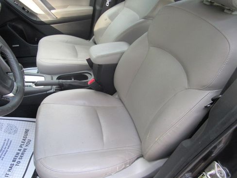 Used 2015 Subaru Forester 2.5i Limited AWD/4WD image 11