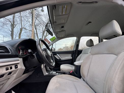Used 2015 Subaru Forester 2.5i image 9
