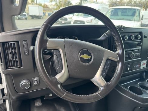 Used 2017 Chevrolet Express 3500 image 14