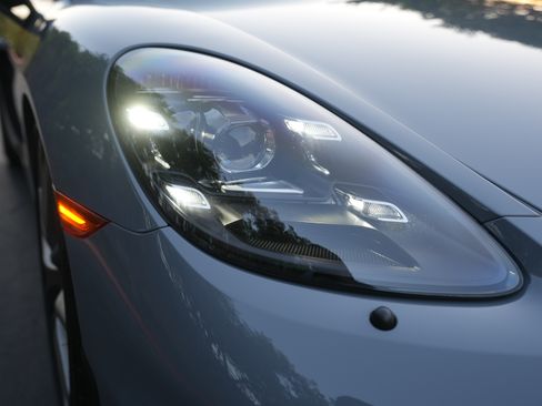 Used 2023 Porsche 718 Cayman GT4 image 13