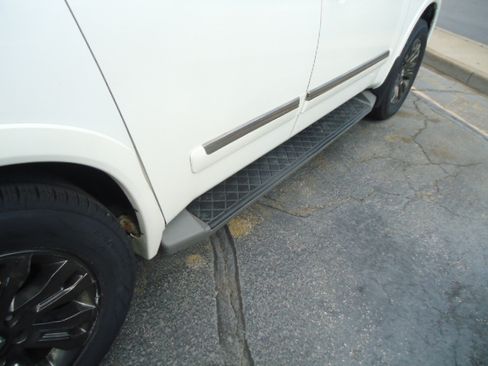 Used 2015 Nissan Armada 4WD w/ Platinum Reserve Pkg image 4