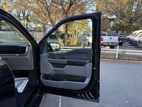 Used 2025 Ford F150 XLT image 14