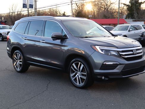 Used 2016 Honda Pilot Touring image 10