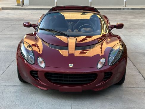 Used 2005 Lotus Elise image 3