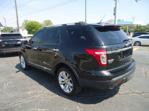 Used 2015 Ford Explorer 4WD XLT image 5