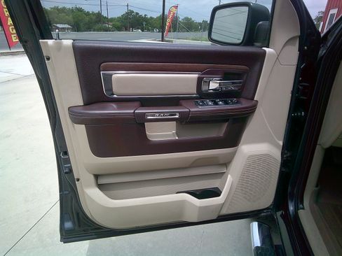 Used 2014 RAM 1500 Laramie AWD/4WD image 12