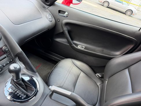 Used 2007 Pontiac Solstice GXP Convertible RWD image 9
