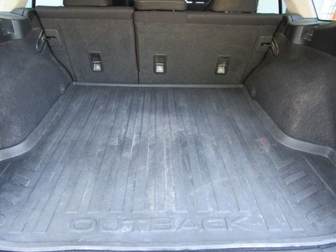 Used 2017 Subaru Outback 2.5i Premium AWD/4WD image 13