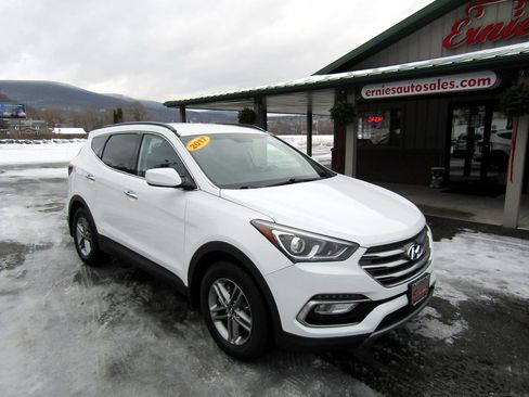 Used 2017 Hyundai Santa Fe Sport image 2