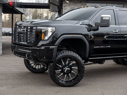 Used 2026 GMC Sierra 3500 Denali Ultimate image 3