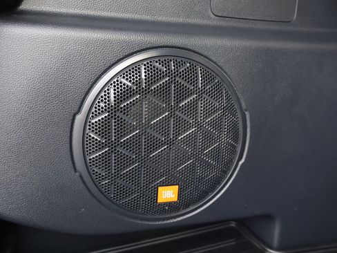 Used 2022 Toyota RAV4 Limited image 13