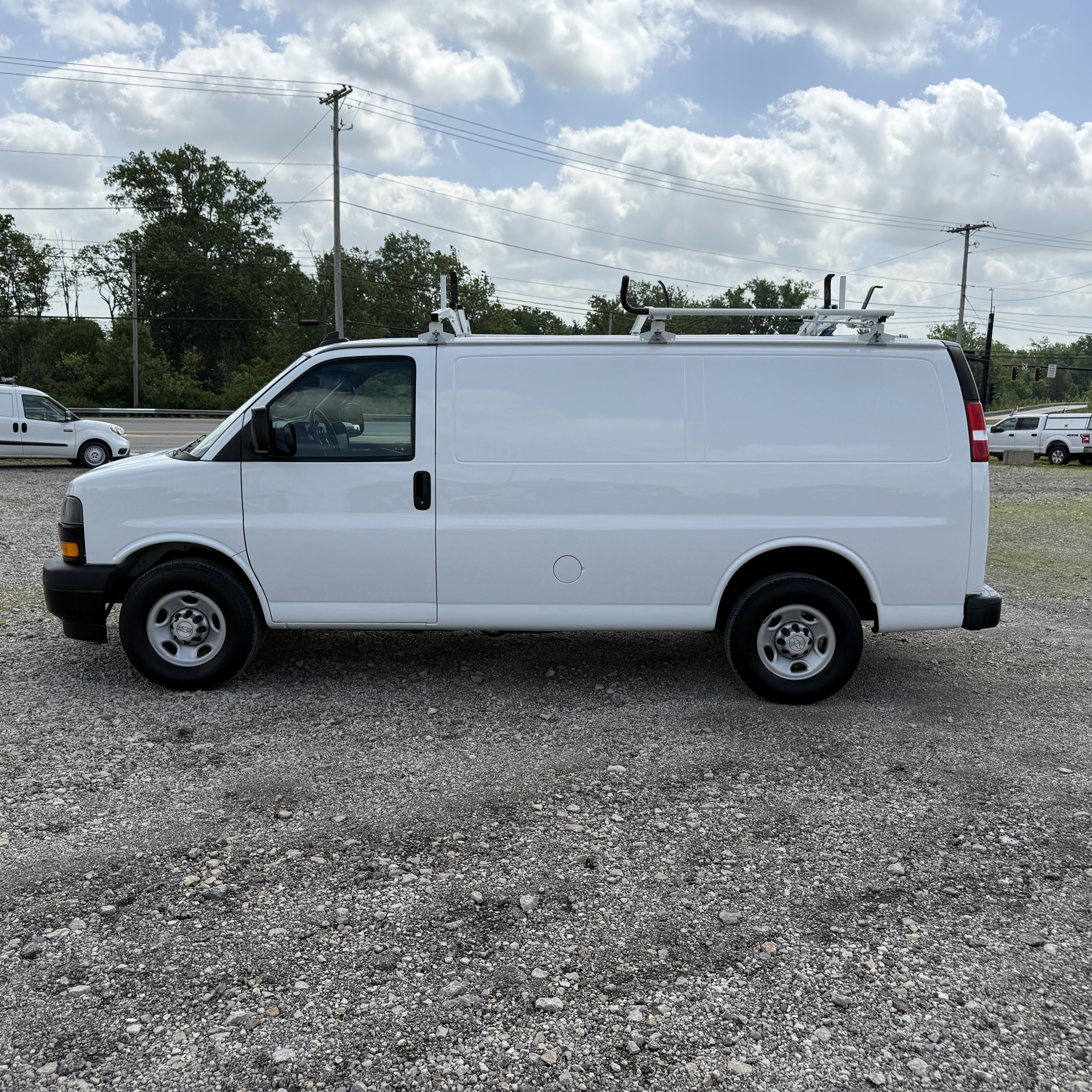 Used 2020 Chevrolet Express 3500 UNAVAIL RWD image 8