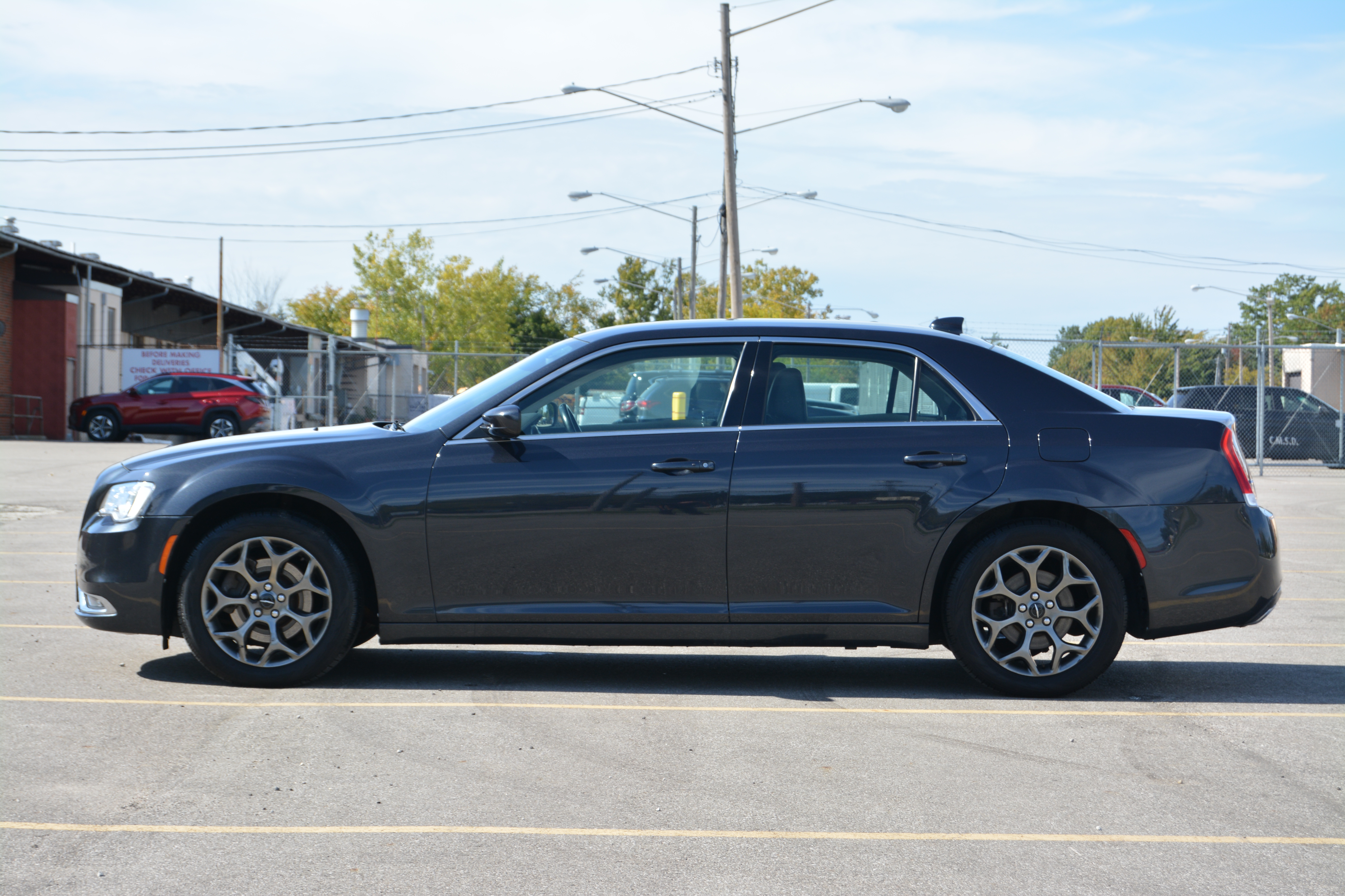Used 2015 Chrysler 300 Limited AWD image 4