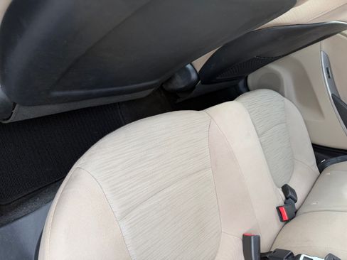 Used 2016 Hyundai Accent SE image 33