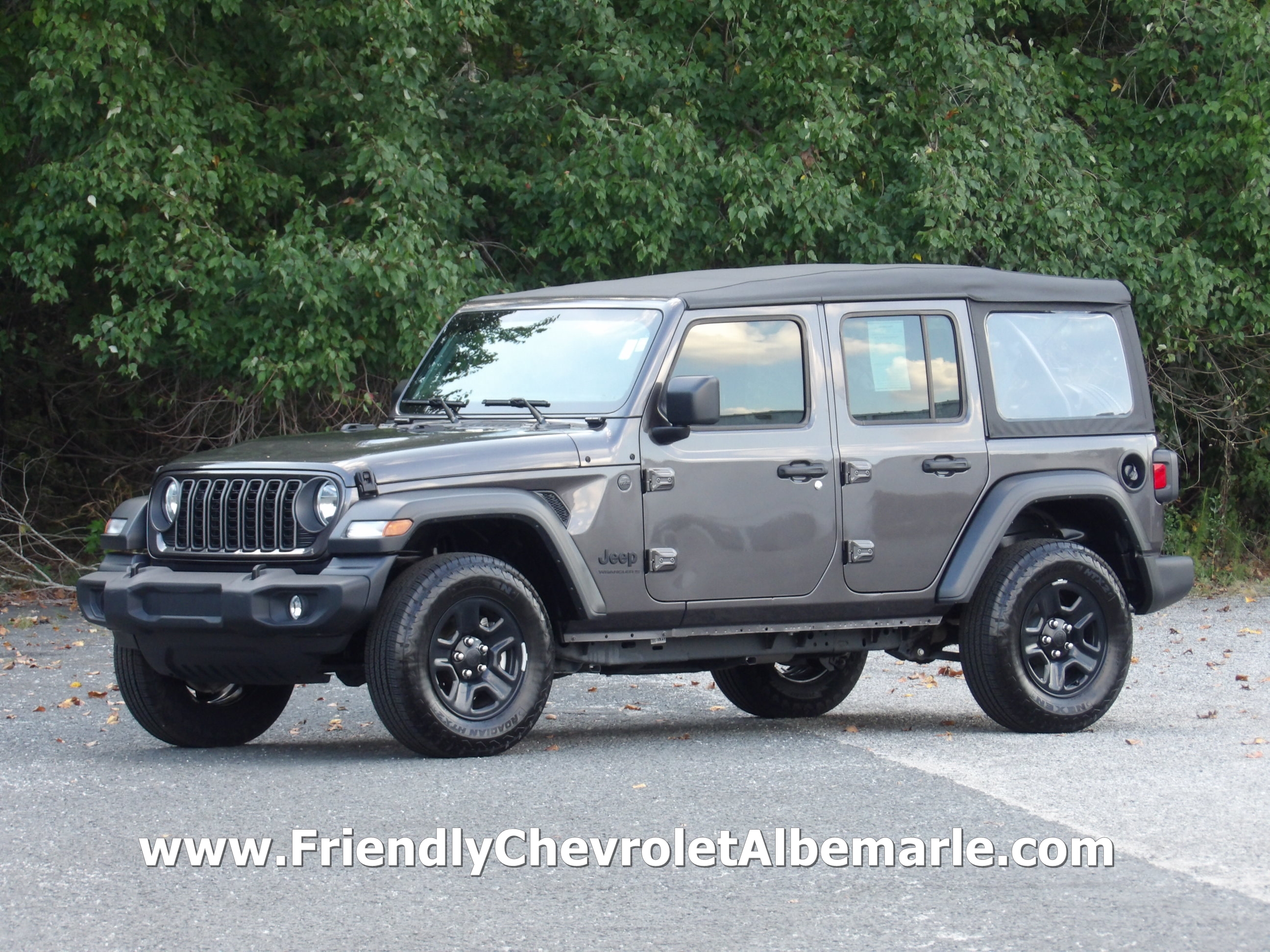 Used 2026 Jeep Wrangler 4WD Unlimited Sport image 1