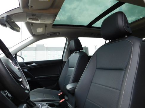Used 2021 Volkswagen Tiguan SEL image 10