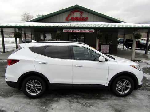 Used 2017 Hyundai Santa Fe Sport image 1