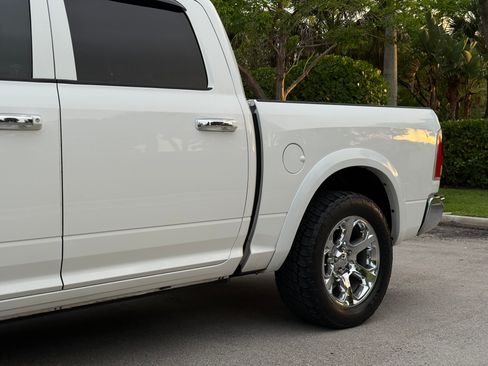 Used 2018 RAM 1500 2WD Crew Cab Laramie image 30