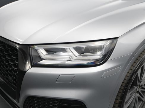 Used 2018 Audi SQ5 Prestige image 9