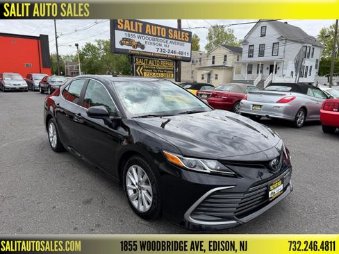 Used 2024 Toyota Camry LE FWD image 1