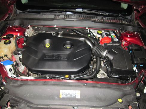 Used 2015 Ford Fusion Titanium AWD image 24