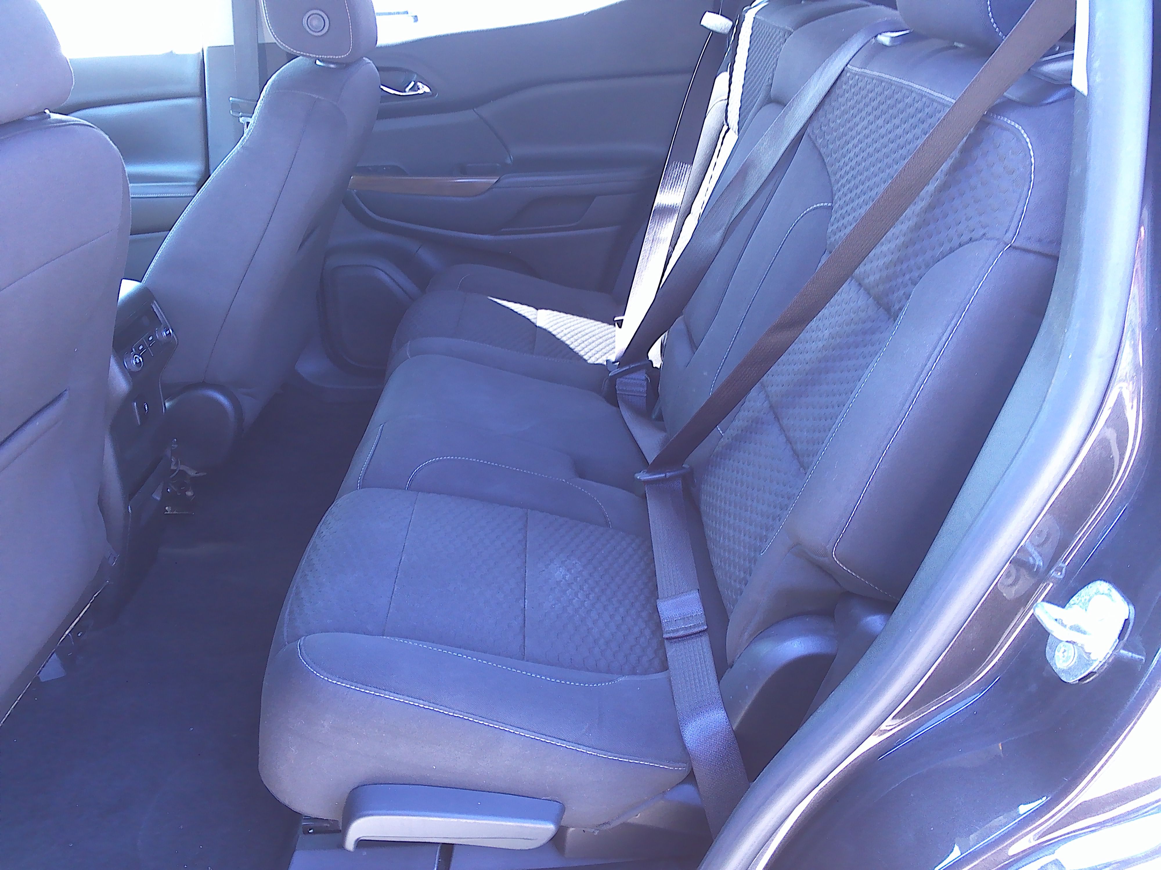 Used 2017 GMC Acadia SLE FWD image 8