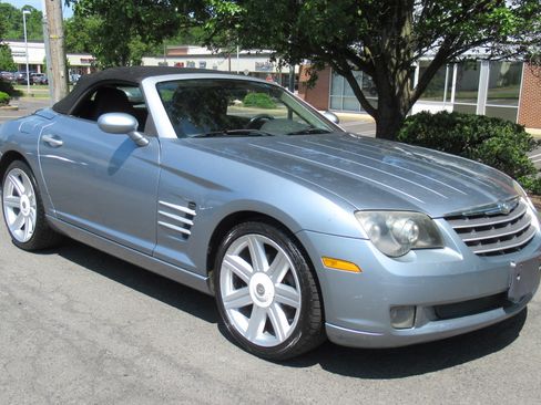 Used 2005 Chrysler Crossfire Limited Convertible RWD image 2