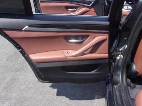 Used 2014 BMW 528i xDrive Sedan AWD/4WD image 31