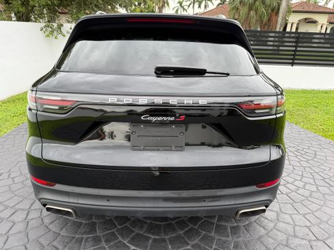 Used 2020 Porsche Cayenne image 6