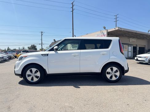 Used 2015 Kia Soul UNAVAIL FWD image 4