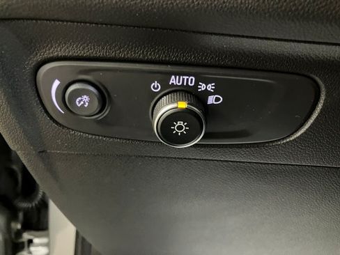 Used 2023 Buick Envision Preferred image 18