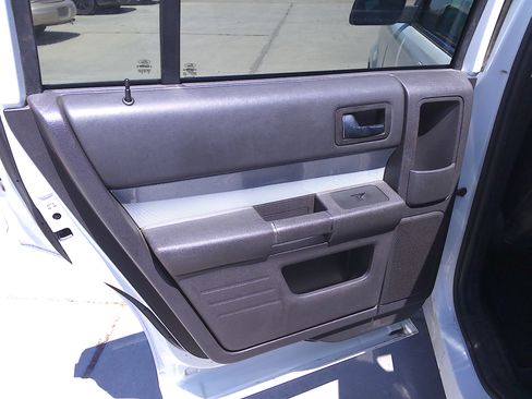 Used 2014 Ford Flex SEL FWD image 11