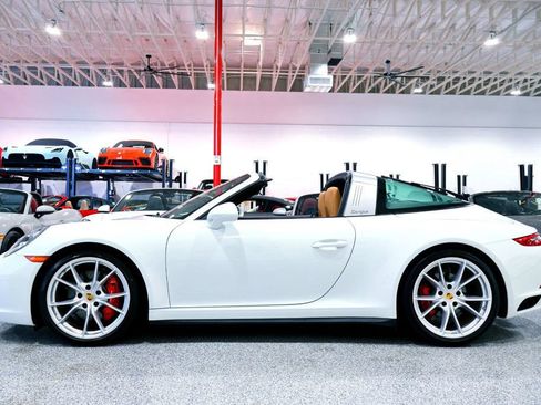 Used 2017 Porsche 911 Targa 4S AWD/4WD image 2