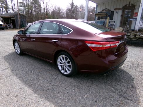 Used 2014 Toyota Avalon XLE image 5