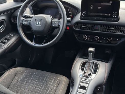 Used 2025 Honda HR-V Sport image 7
