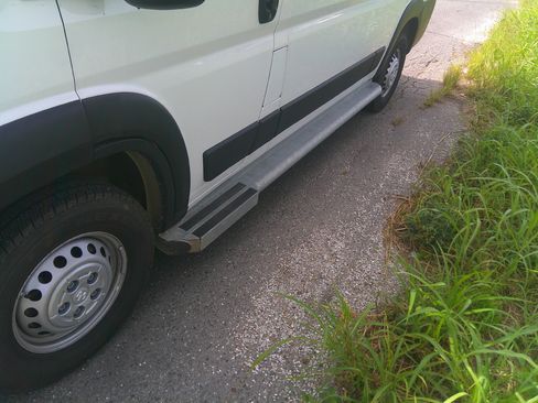 Used 2025 RAM ProMaster 2500 136 FWD image 10