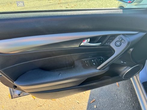 Used 2012 Acura TL image 13