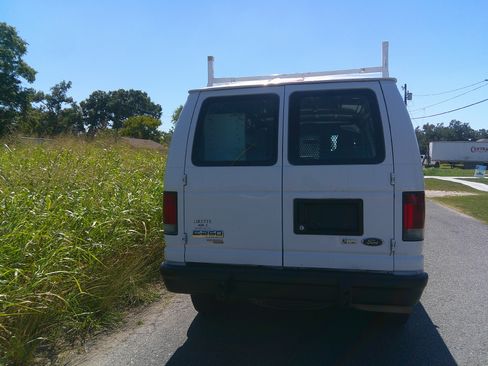 Used 2013 Ford E-250 and Econoline 250 image 6