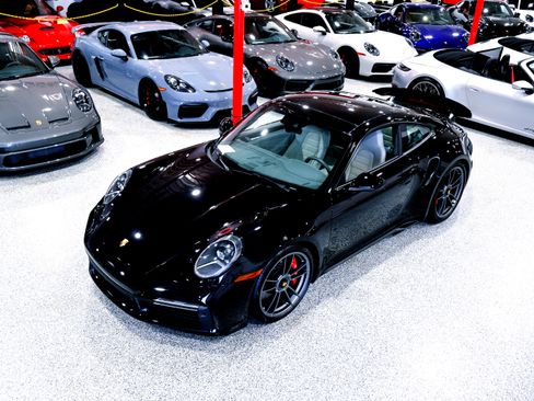 Used 2022 Porsche 911 Turbo AWD/4WD image 5