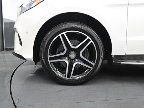 Used 2016 Mercedes-Benz GLE 400 image 10