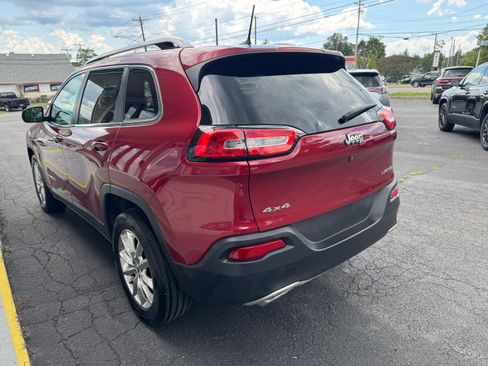Used 2017 Jeep Cherokee 4WD Limited image 4