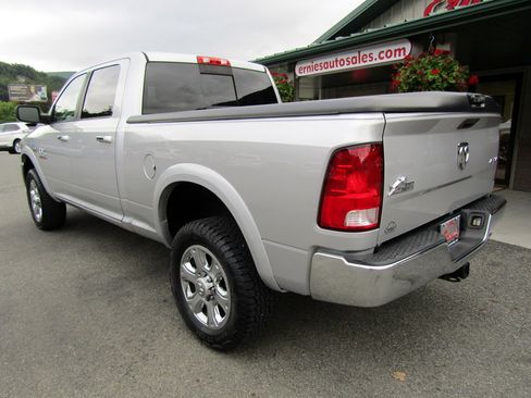 Used 2015 RAM 2500 4x4 Crew Cab Big Horn image 2