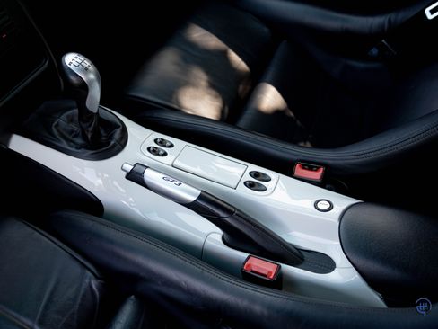 Used 2004 Porsche 911 GT3 Coupe RWD image 54