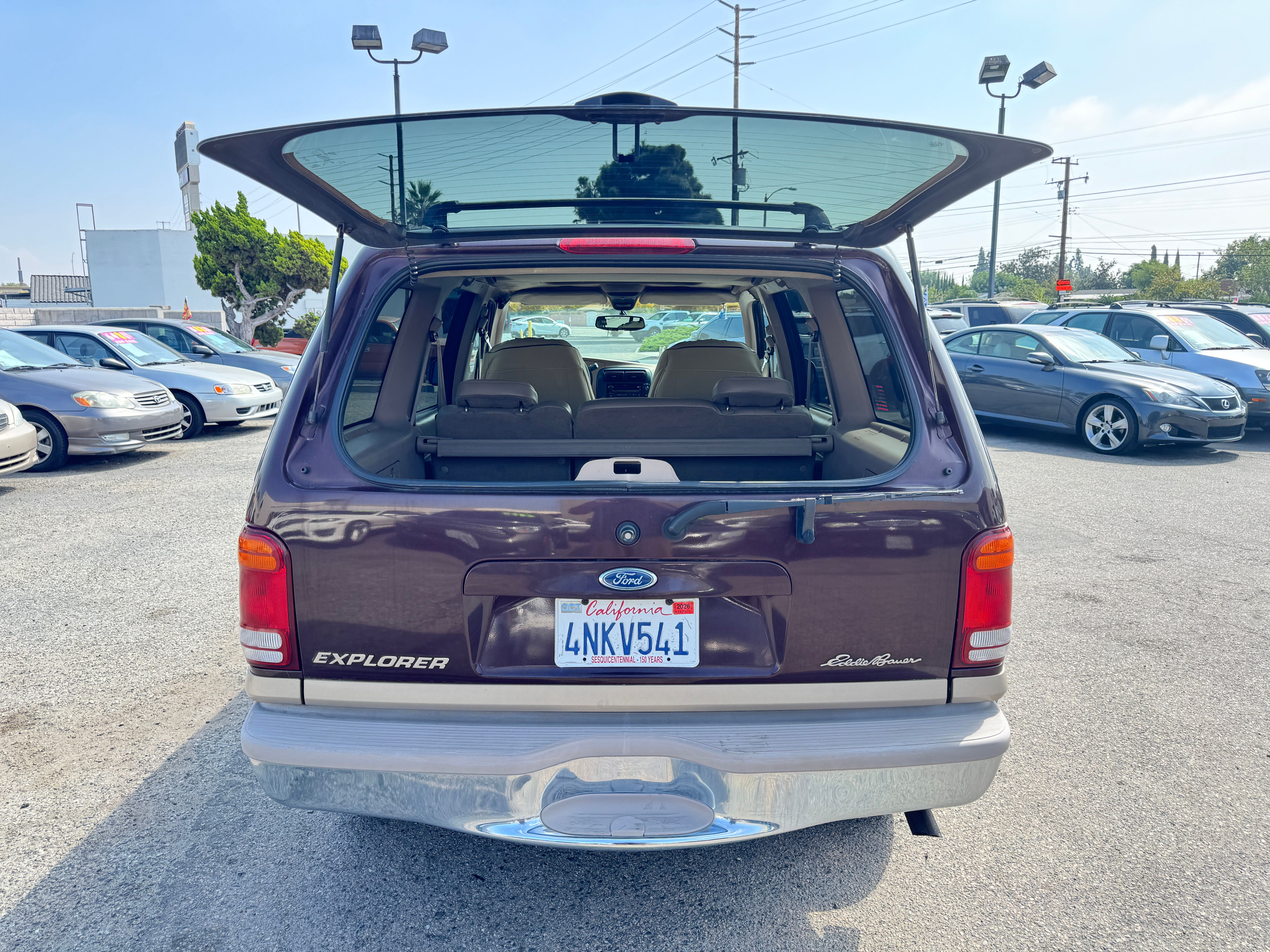 Used 2000 Ford Explorer 2WD Eddie Bauer image 22