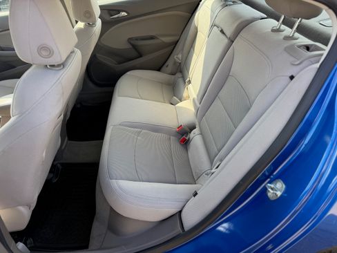 Used 2016 Chevrolet Cruze LT image 10